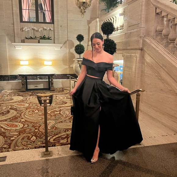 Two piece black gown satin - perfect for prom! - Picture 2 of 4